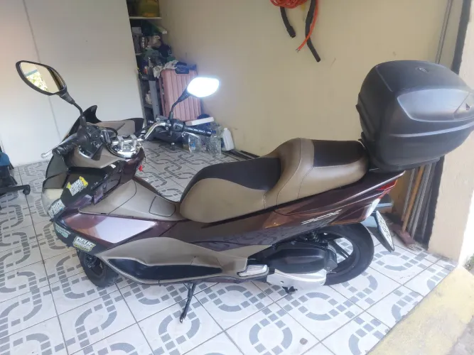 PCX-150CC econômico lindíssima