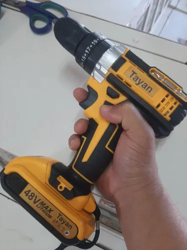 Furadeira e Parafusadeira 48V com Maleta de brocas e Extensor Flexível