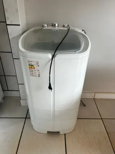 Vendo tanquinho de lavar roupa pouco usado