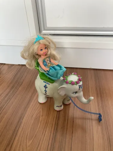 Barbie Princesa Da Ilha elefante com boneca
