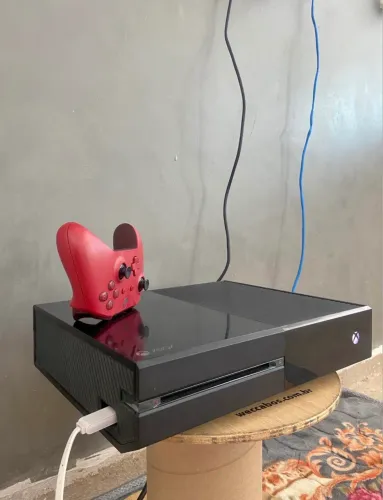 Vende-se Xbox one fat