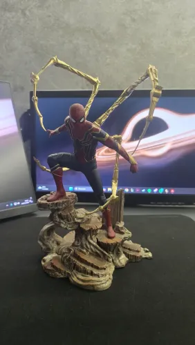 Figure homem aranha marvel