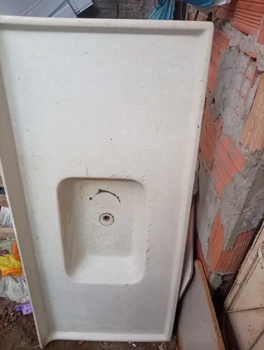 Vende-se uma Pia Mármore Sintético