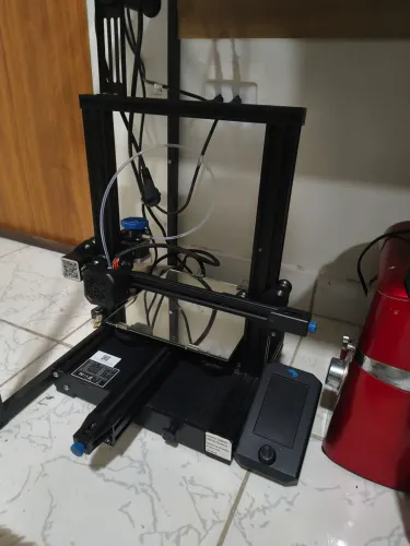 Impressora 3D (Ender 3 V2)