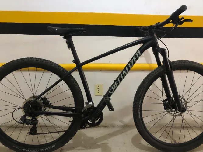 Vendo/ Bicicleta SPECIALIZED Rockhopper