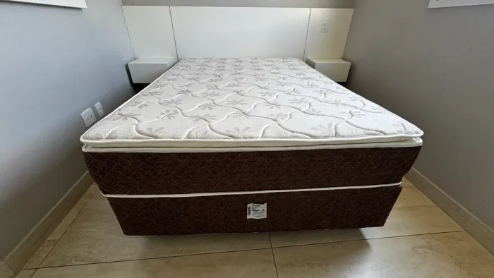 Cama box casal conjugada (box + colchão)