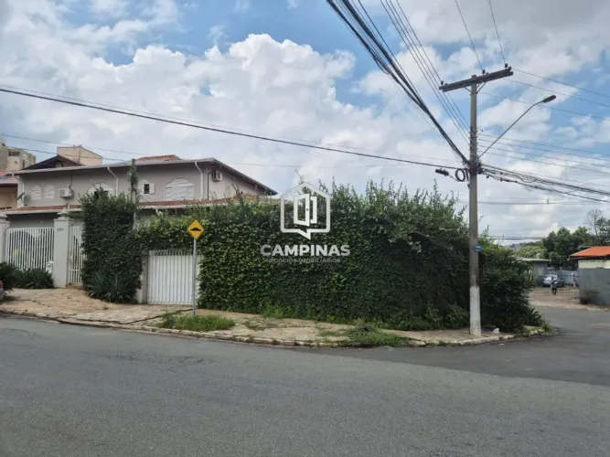 Sobrado à venda em Campinas, Jardim Guarani, com 4 suítes, com 300 m²