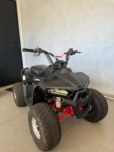 Quadricicolo tauros 110c