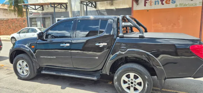Mitsubishi L200 Triton HPE 3.2 CD TB Int.diesel AUT 2013