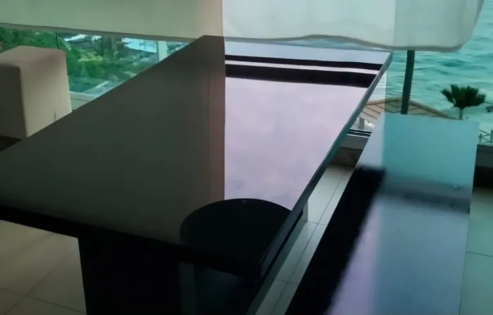 Mesa com banco
