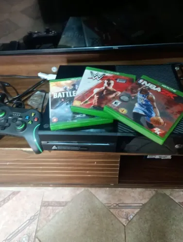 Xbox one FAT 1 controle 3 jogos funcionando normalmente