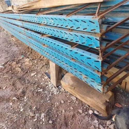 Treliça metálica 10:30m de comprimento por 40cm de altura, semi nova.  Estrutura de ferro 