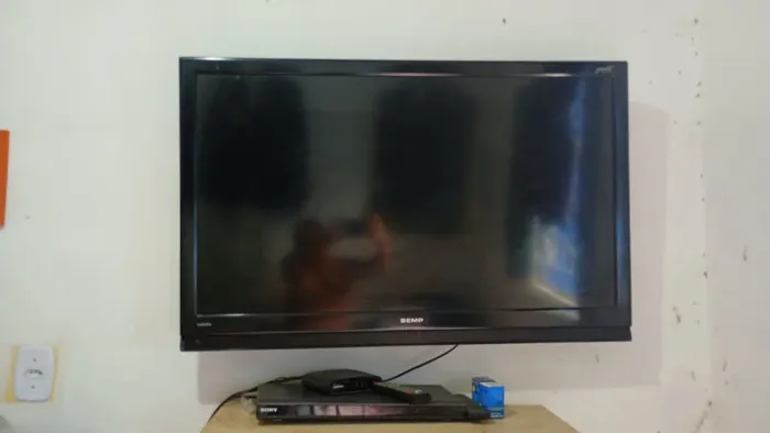 Tv Semp 42 polegadas