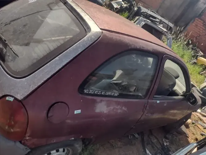Sucata Corsa Wind 1996 para retiradas de peças