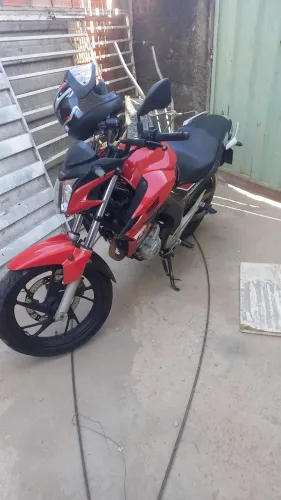 Vendo CB 250 TWITTER 2018