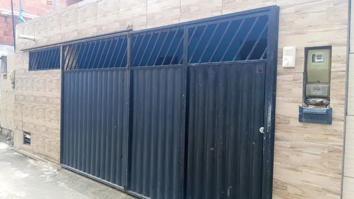 Vendo um excelente casa em Simões Filho 1 caminho 2 segunda casa com garagem