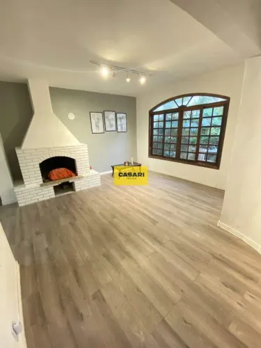 Sobrado residencial para locação com 3 quartos e uma suíte no Parque Terra Nova II
