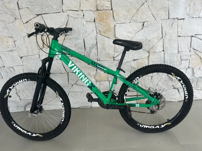 Bicicleta VIKING e Benett