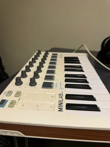 Arturia MiniLab MKII - Controlador MIDI 25 Teclas USB