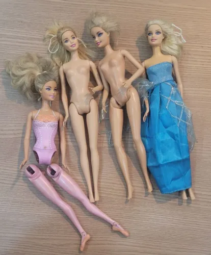 Lote x4 Bonecas Barbie Mattel pra Restaura ou retira peça. 