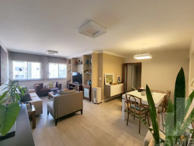 Apartamento reformado na Barra Funda a poucos metros do Metrôcom 02 dormitórios e 01 vaga