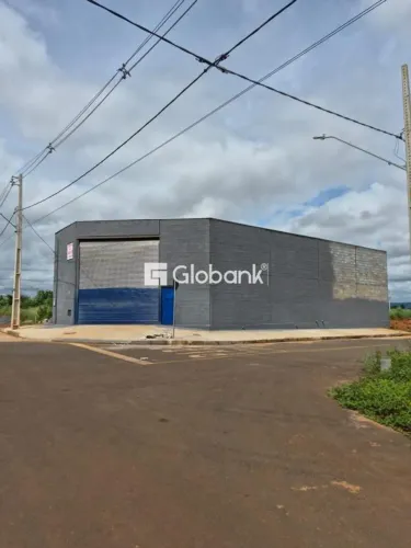 Galpão à venda em Montes Claros Bairro Independência, 250 m² (Residencial)