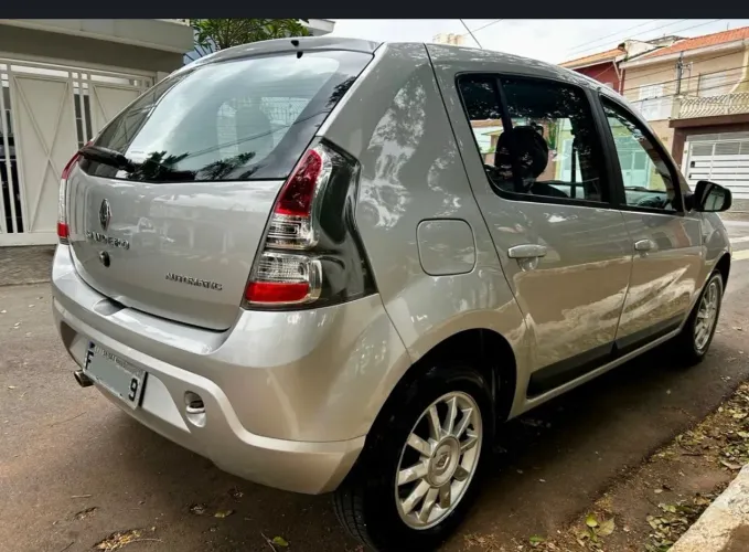 Renault Sandero Privilège Hi-flex 1.6 16V 5P AUT 2014
