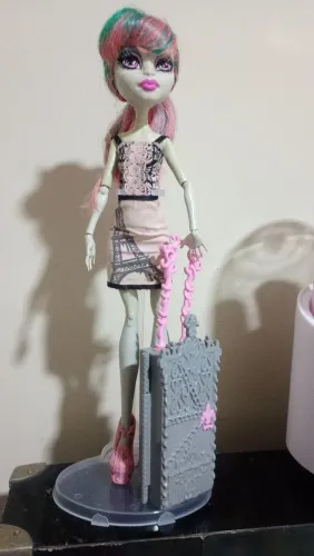 Monster High Rochelle Goyle Scaris