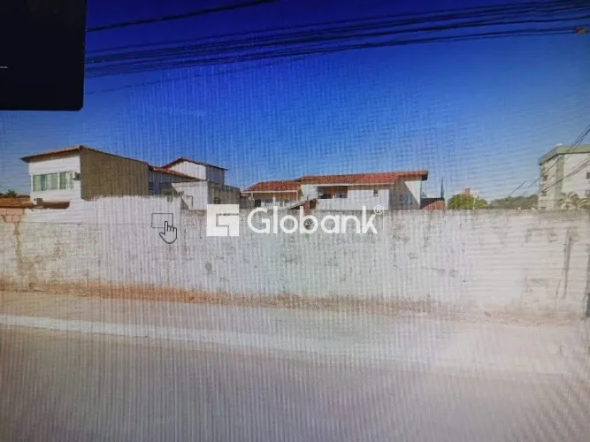 Vendo excelente lote de 733 metros em Av. no Major Prates