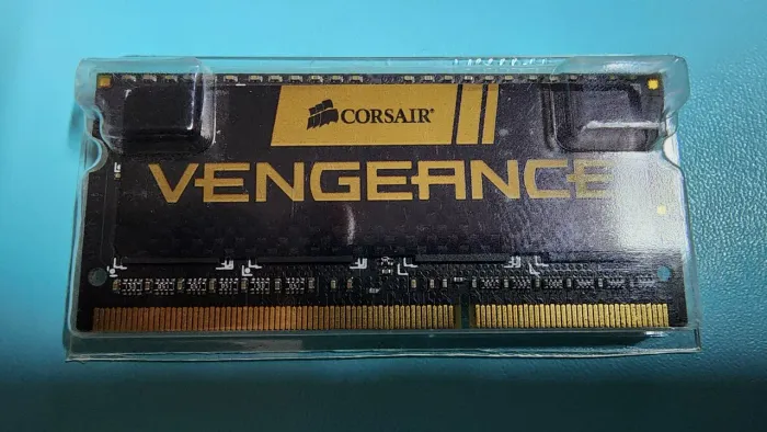 MEMÓRIA P/NOTEBOOK CORSAIR VENGEANCE DDR3 8GB 1600C9