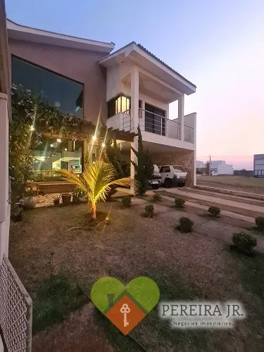 Casa em Condomínio para Venda · 3 quartos · 2 suítes · 236m² · Taquaral, Piracicaba