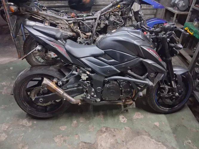 Gsxs 750