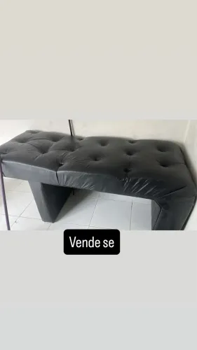 Maca e poltronas 