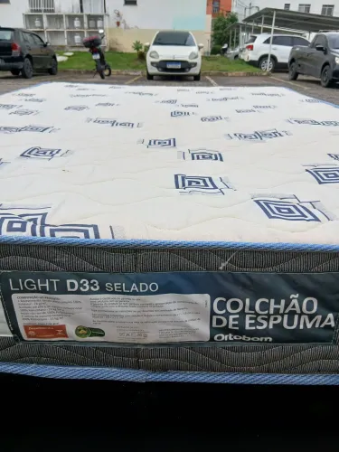 Colchão Ortobom D 33 ? base nova R$ 900 entrego aceito cartão