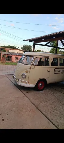 Volkswagen Kombi Escolar 1.6 MPI (álcool) 1975