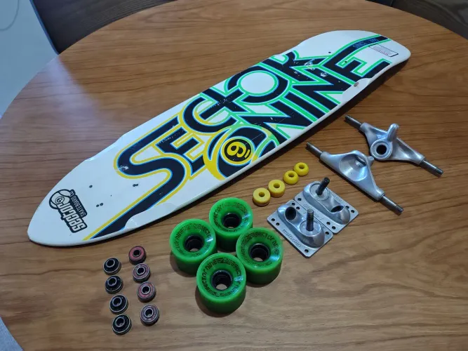 SKATEBOARD LONGBOARD ( CRUISER SECTOR 9 NINE )