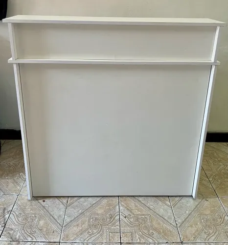 Balcão de Recepção / Loja em Excelente Estado