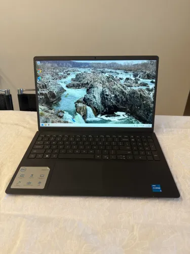Full 4.9 (391) Notebook Dell Inspiron 15 Intel 8GB RAM 512GB SSD 15,6" Full HD Windows 11 