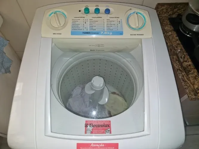 MAQUINA DE LAVAR ROUPA