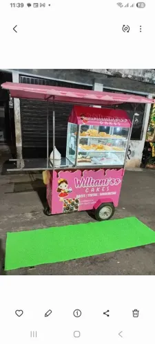 Carrinho de lanches pronto para trabalhar