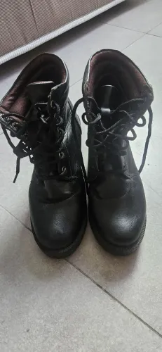 Bota couro tratorada