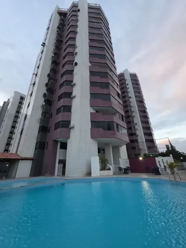 Imóvel para venda tem 230 metros quadrados com 5 quartos em Lagoa Nova - Natal - RN