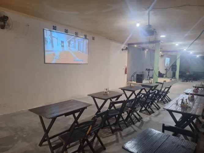 Alugo equipamentos e ganhe espaco para sua festa