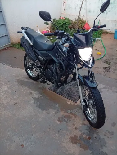XTZ crosser