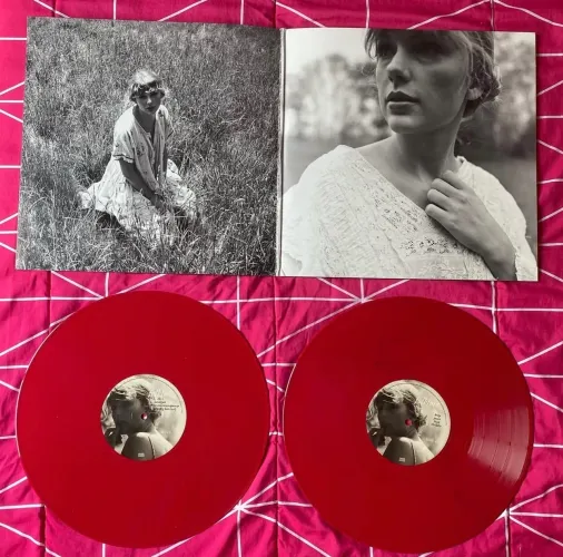 Vinil Folklore - Taylor Swift - Target - Meet me behind the mall