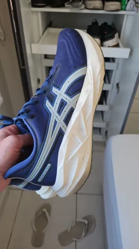 ASICS Novablast 5 ATC Masculino Azul-Branco