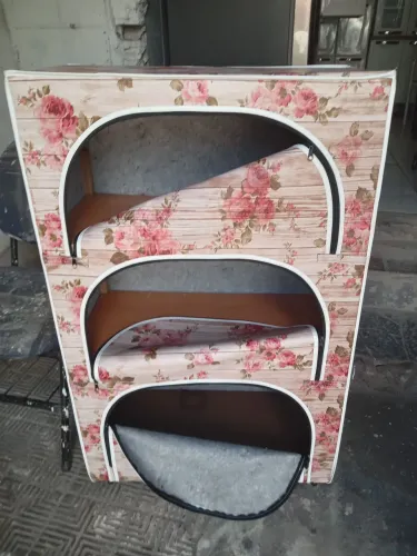 VENDO UMA SAPATEIRA NOVA 