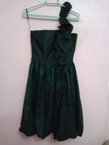 Vestido em tafeta verde Tam P