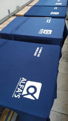 camiseta com logo para prestadores de serviços