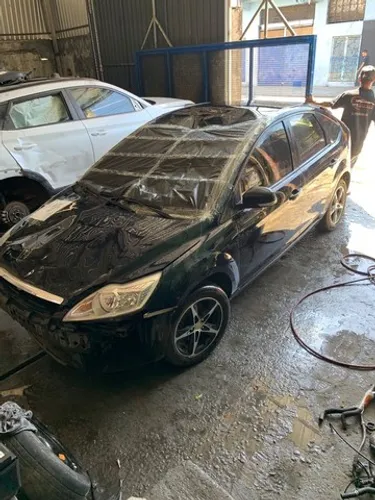 Sucata Ford Focus Hatch 2009 2010 2011 2012 Para Retirada de Peças